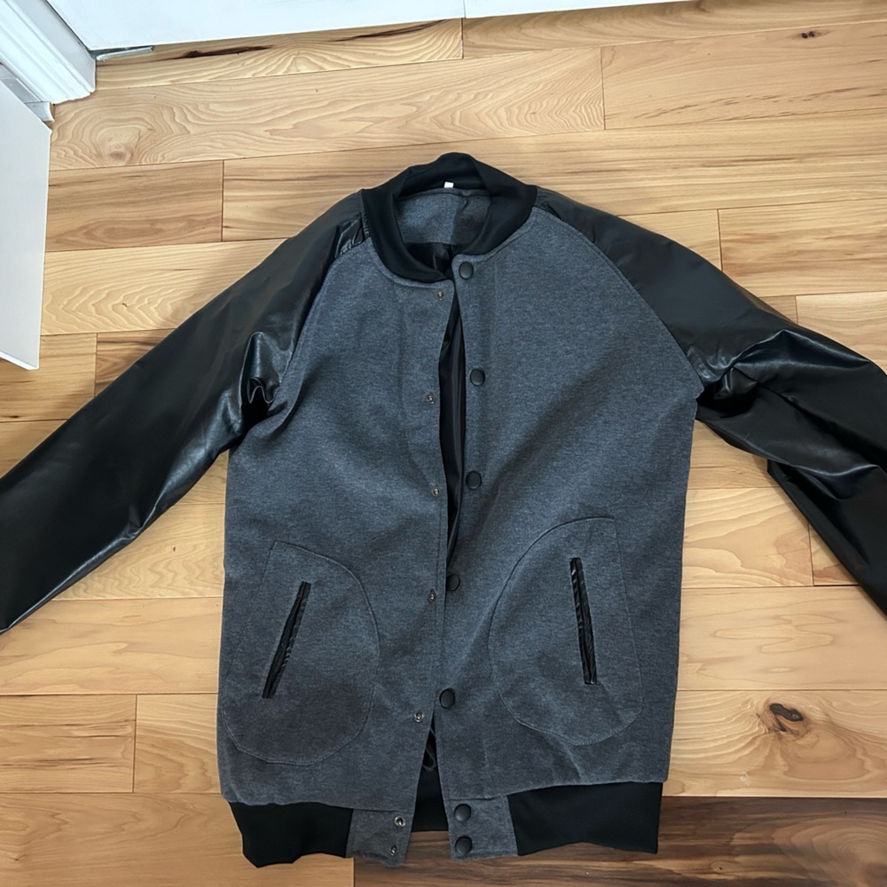 Bomber jacket